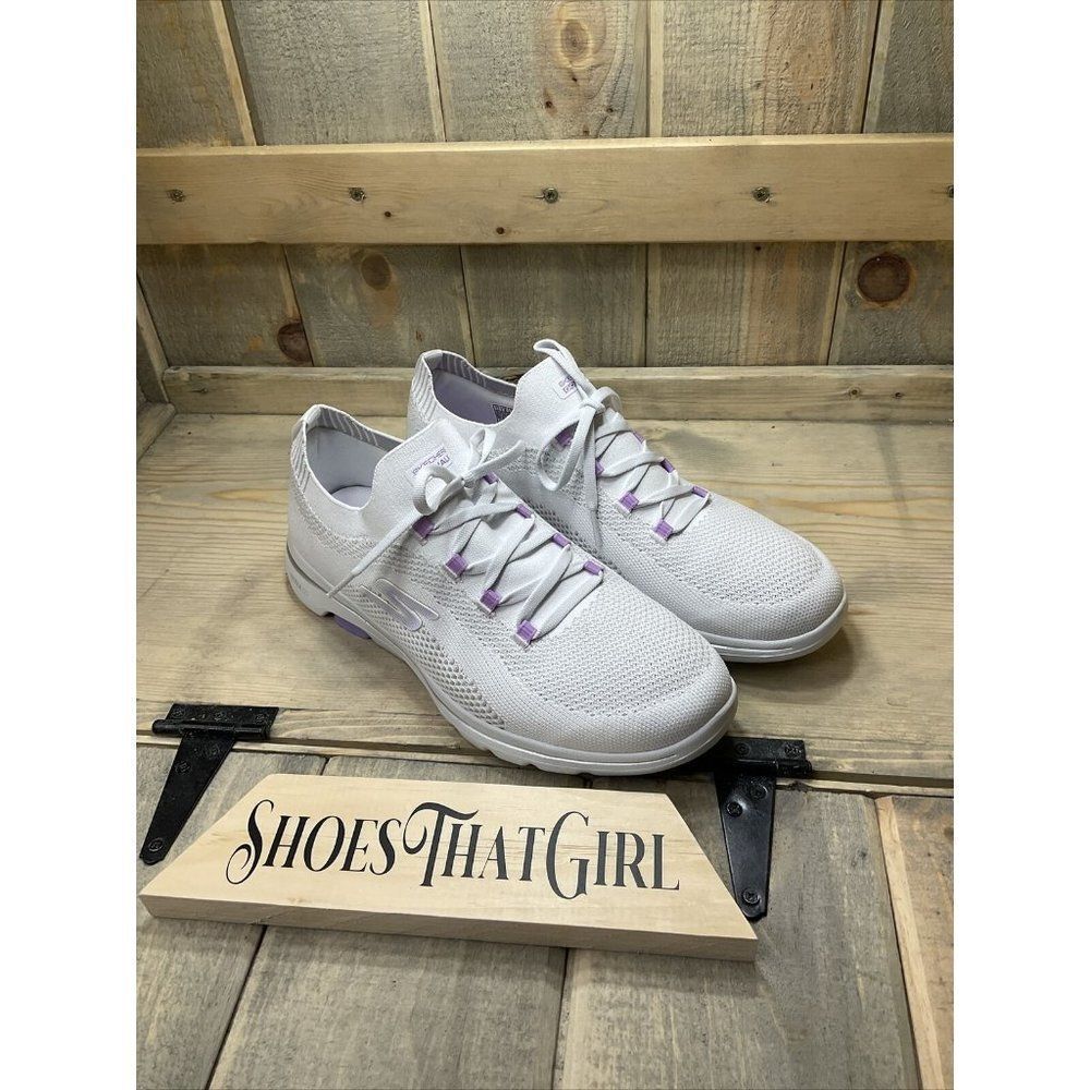 Us11 NEW with minor mark Skechers GOWalk 5 Uprise 124010 Sneaker Womens White